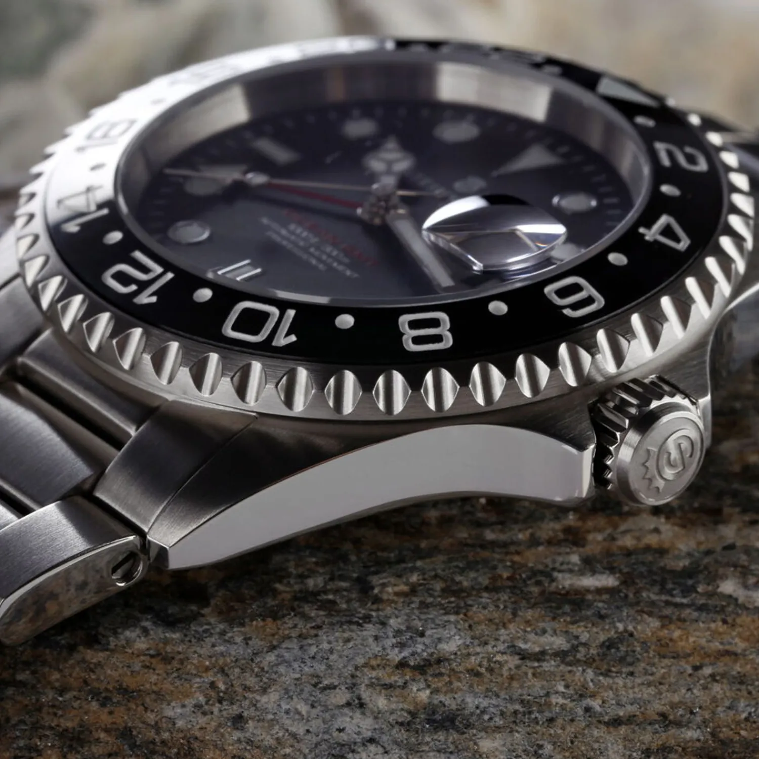 Steinhart Watches Duikhorloges 42 Mm^Gmt-Ocean 1 Zwart Keramiek Duikhorloge