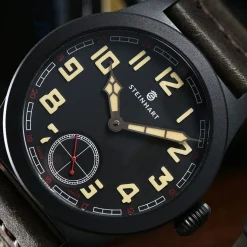Steinhart Watches Verdere Modellen^Militair 42 Handopwinder Zwart