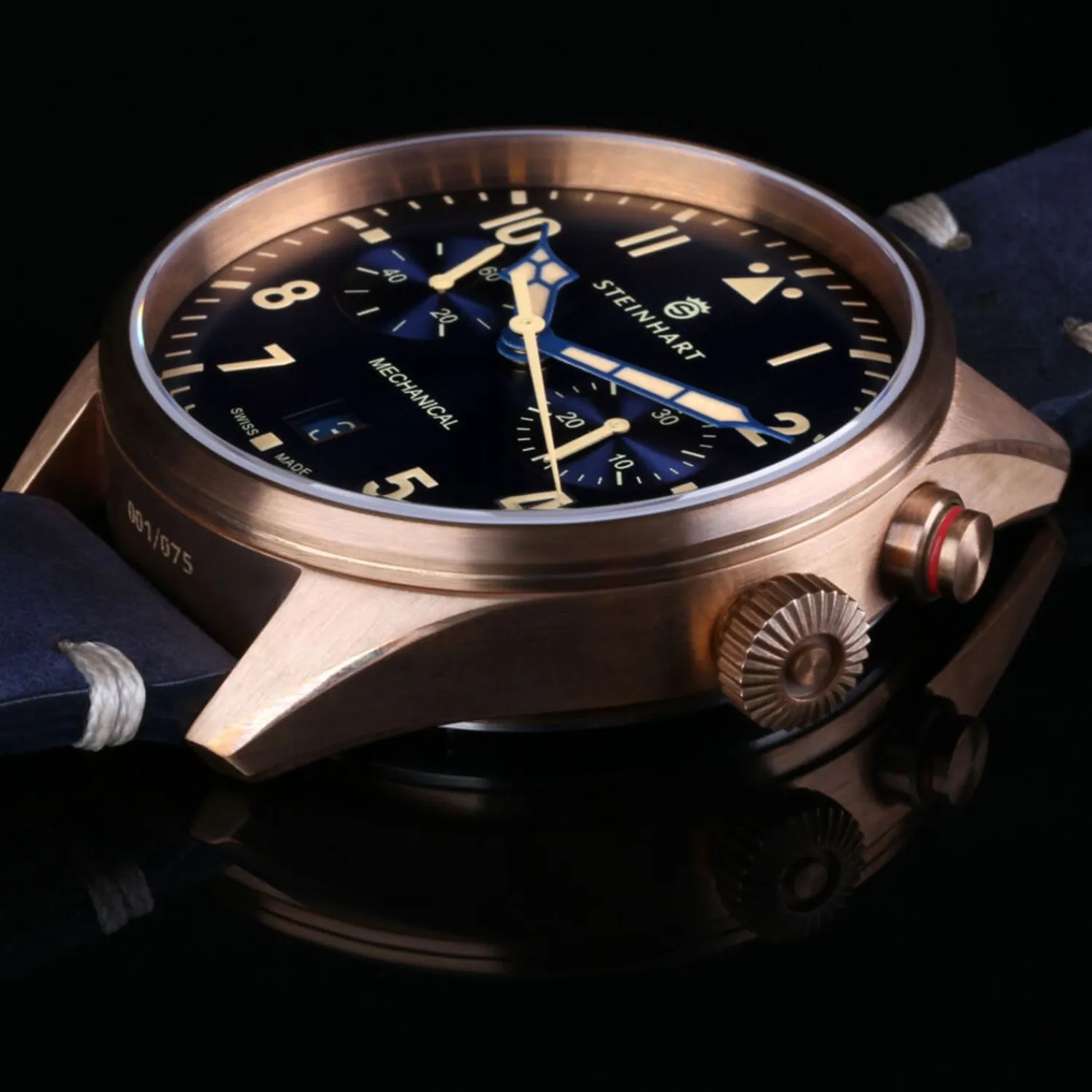 Steinhart Watches Pilotenhorloges^Nav.B - Monopusher Brons 42 Blauw