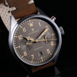 Steinhart Watches Beperkte Editie^Nav.B - Monopusher 42 Grijs