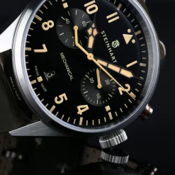 Steinhart Watches Pilotenhorloges^Nav.B - Monopusher 42 Zwart