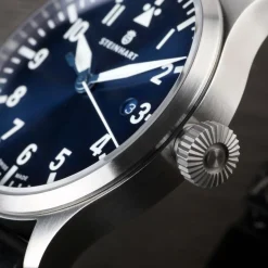 Steinhart Watches Pilotenhorloges^Nav B-Uhr 44 Datum Blauw