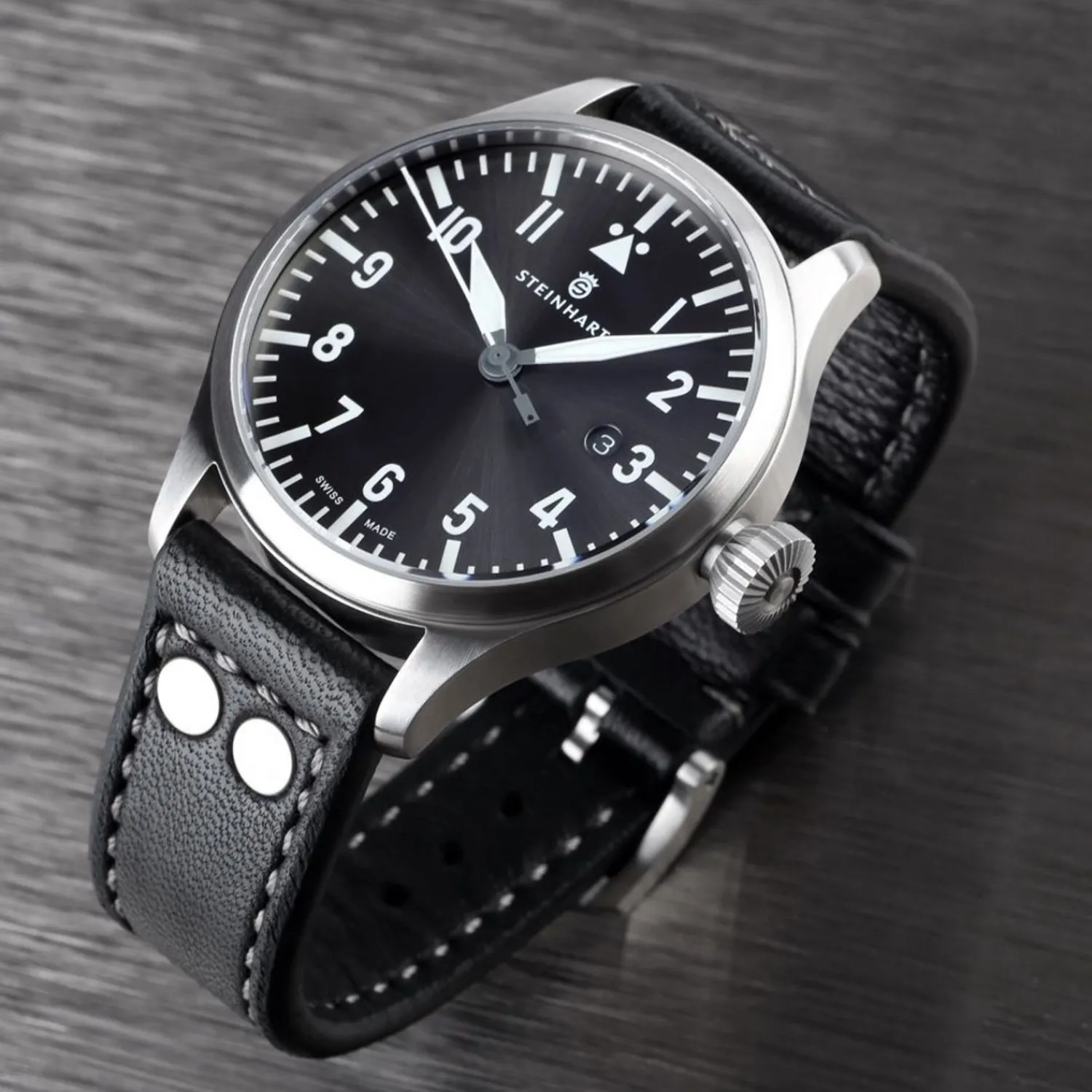 Steinhart Watches Pilotenhorloges^Nav B-Uhr 44 Datumgrijs