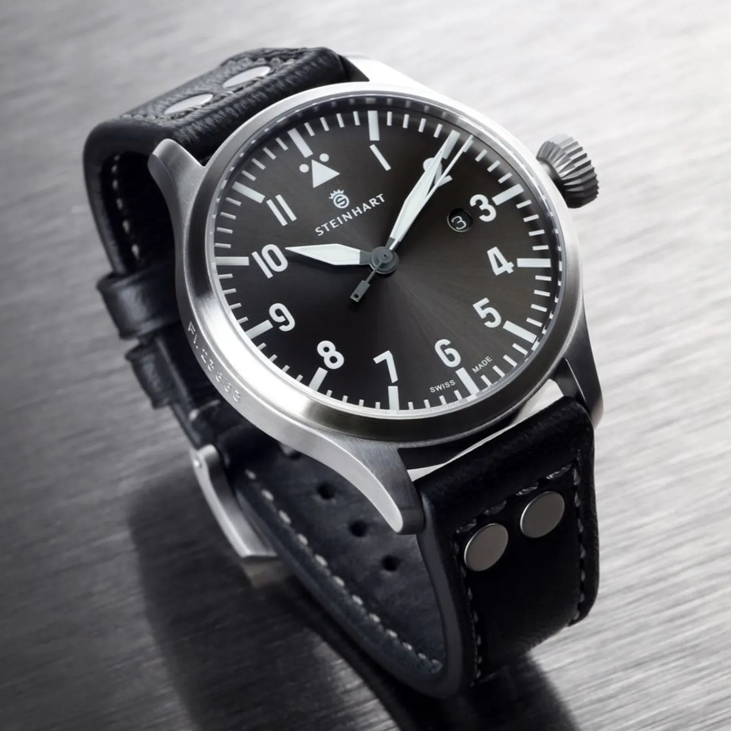 Steinhart Watches Pilotenhorloges^Nav B-Uhr 44 Datumgrijs