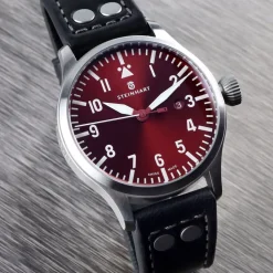 Steinhart Watches Pilotenhorloges^Nav B-Uhr 44 Datum Rood