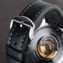Steinhart Watches Pilotenhorloges^Nav B-Uhr 44 Datum Rood