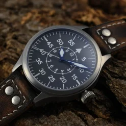 Steinhart Watches Premium Lijn^Nav B-Uhr 44 Titan B Muster Zentralsekunde