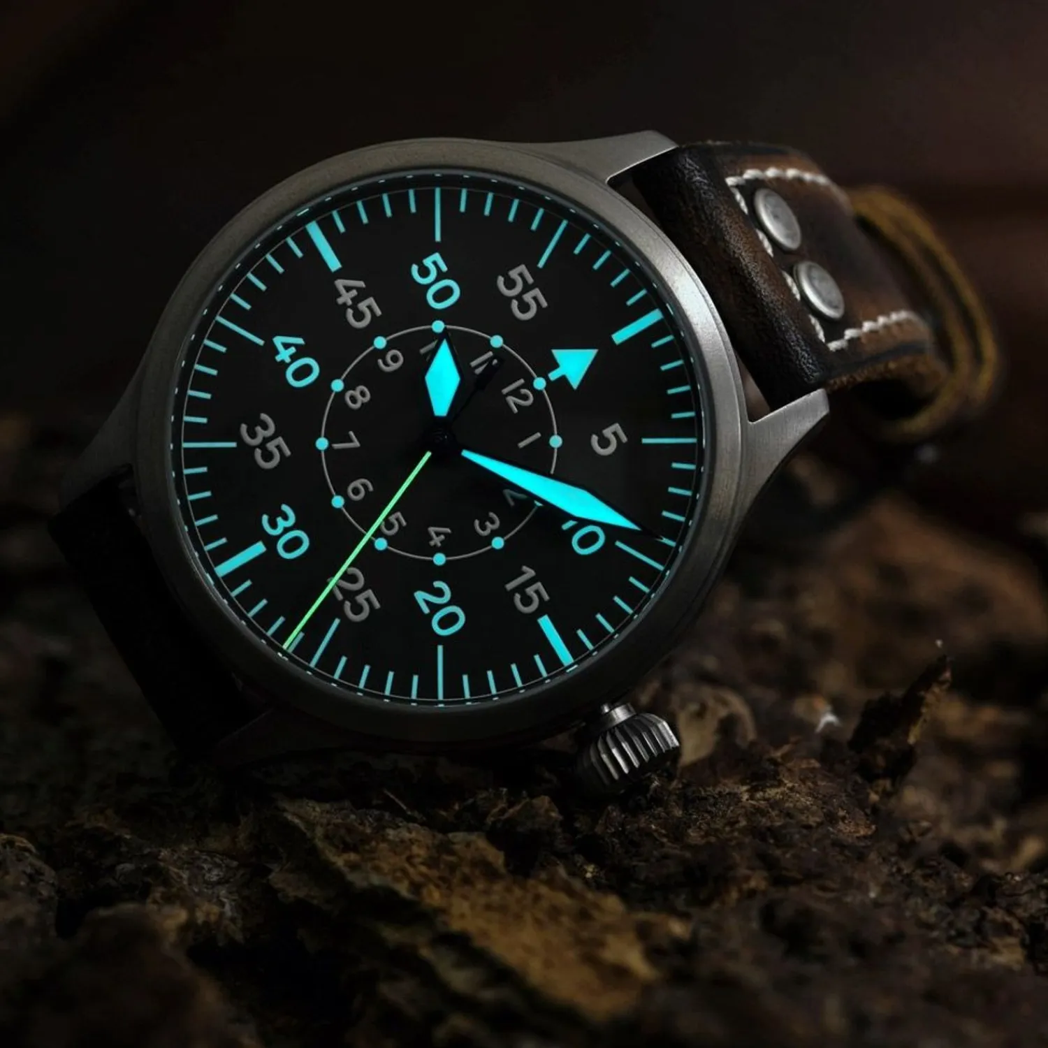 Steinhart Watches Premium Lijn^Nav B-Uhr 44 Titan B Muster Zentralsekunde