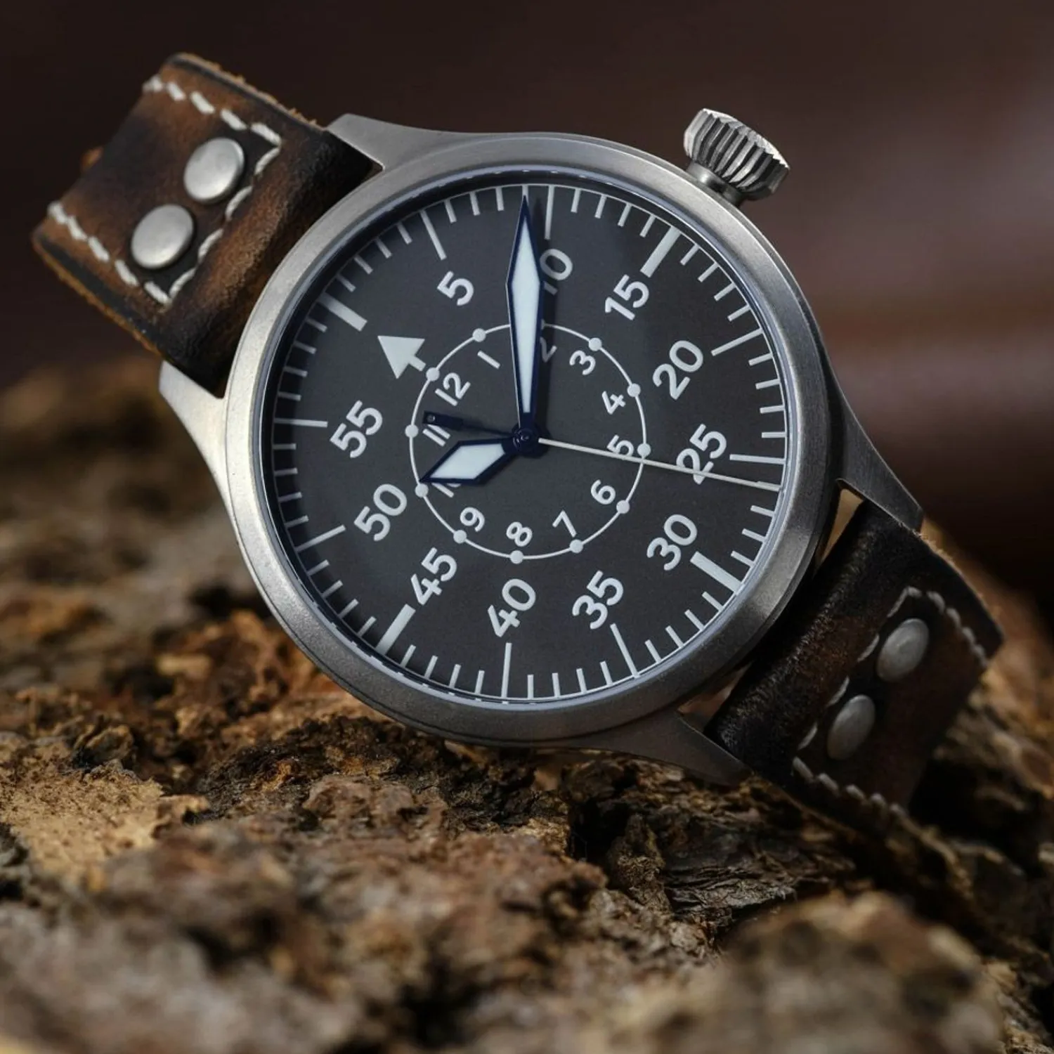 Steinhart Watches Premium Lijn^Nav B-Uhr 44 Titan B Muster Zentralsekunde