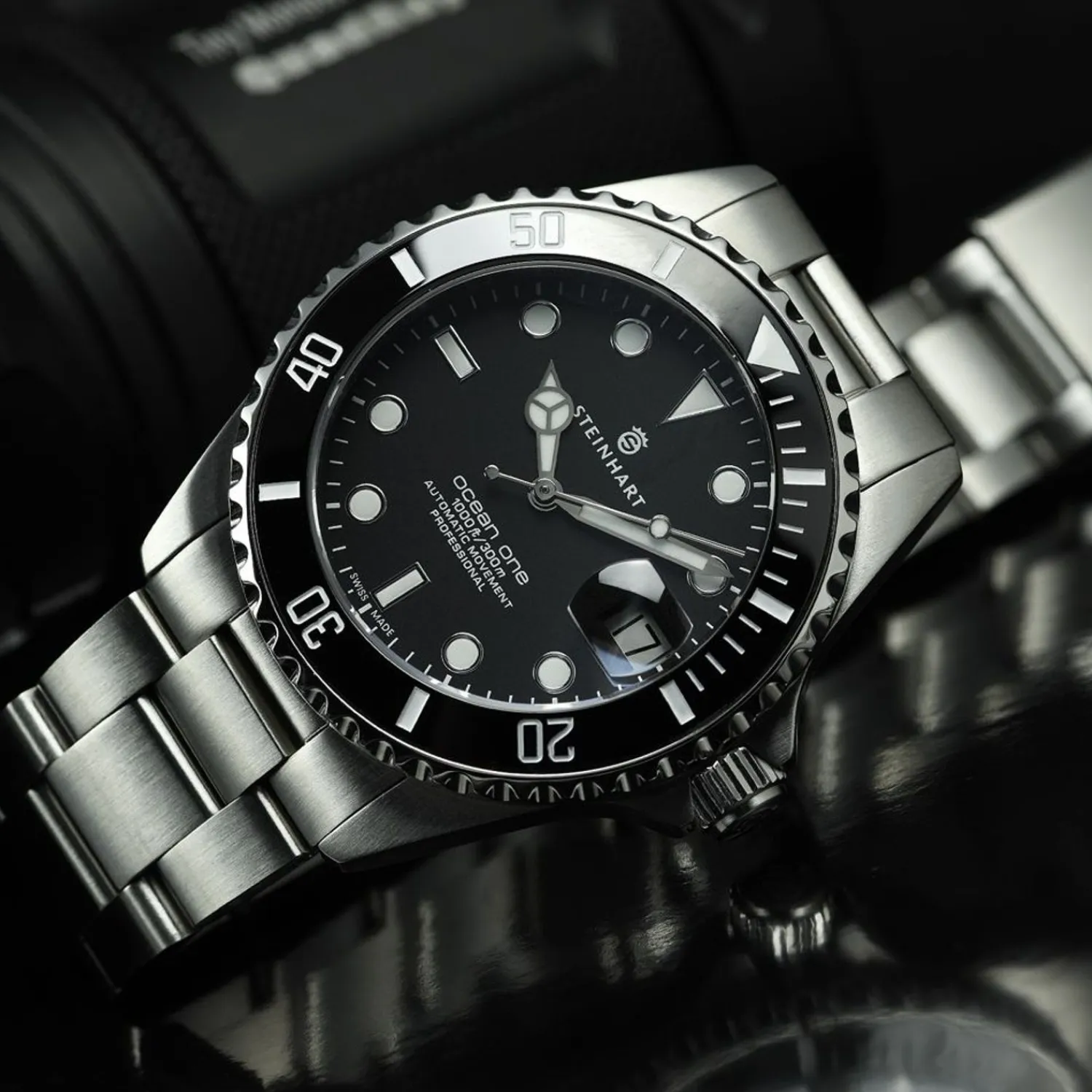 Steinhart Watches Duikhorloges 39 Mm^Ocean 39 Duikhorloge Van Zwart Keramiek