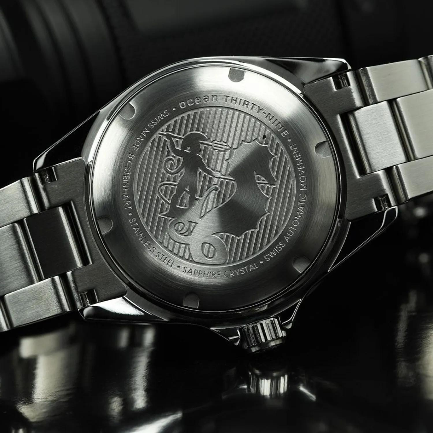 Steinhart Watches Duikhorloges 39 Mm^Ocean 39 Duikhorloge Van Zwart Keramiek