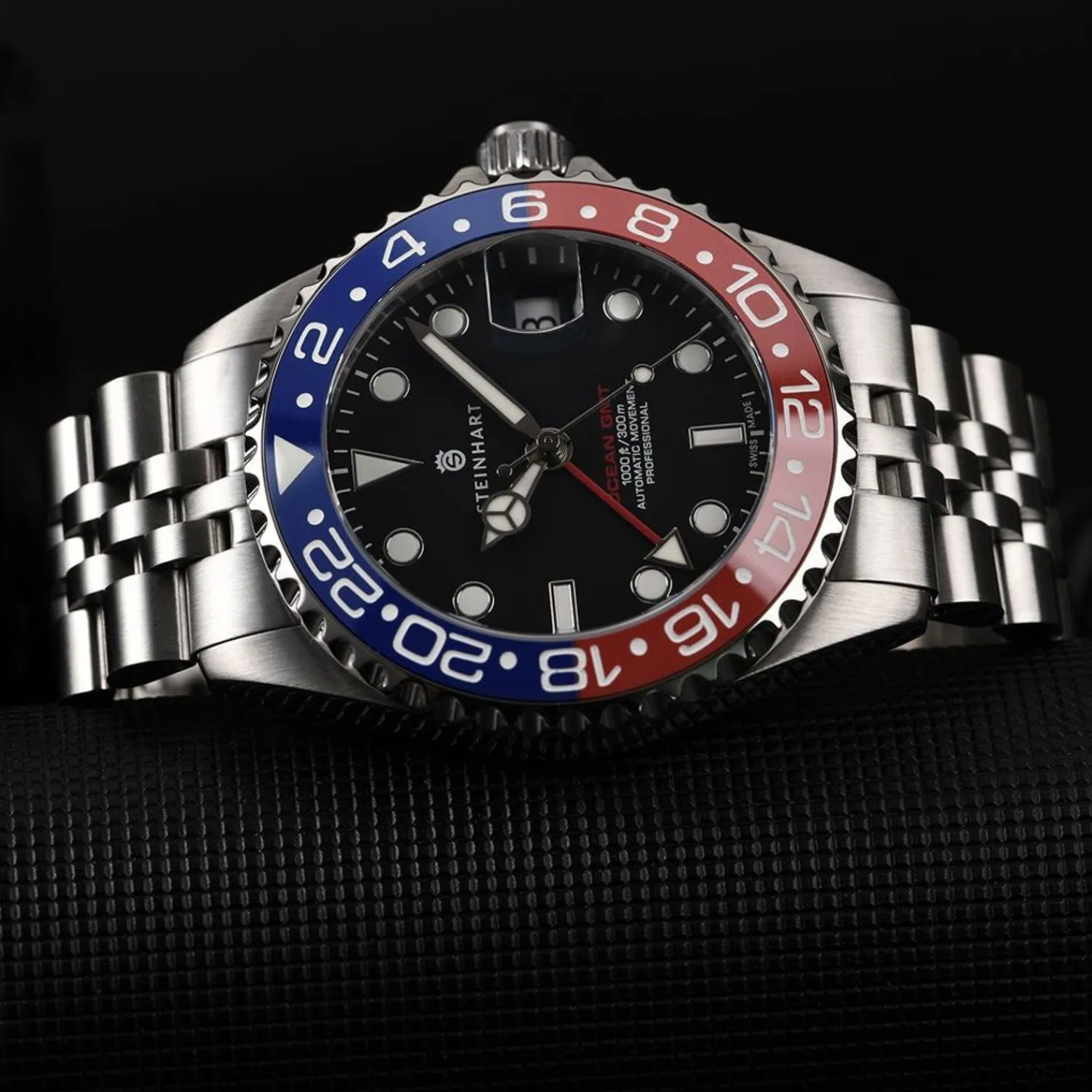Steinhart Watches Duikhorloges 39 Mm^Ocean 39 Gmt.2 Blauw-Rood Keramiek Duikhorloge