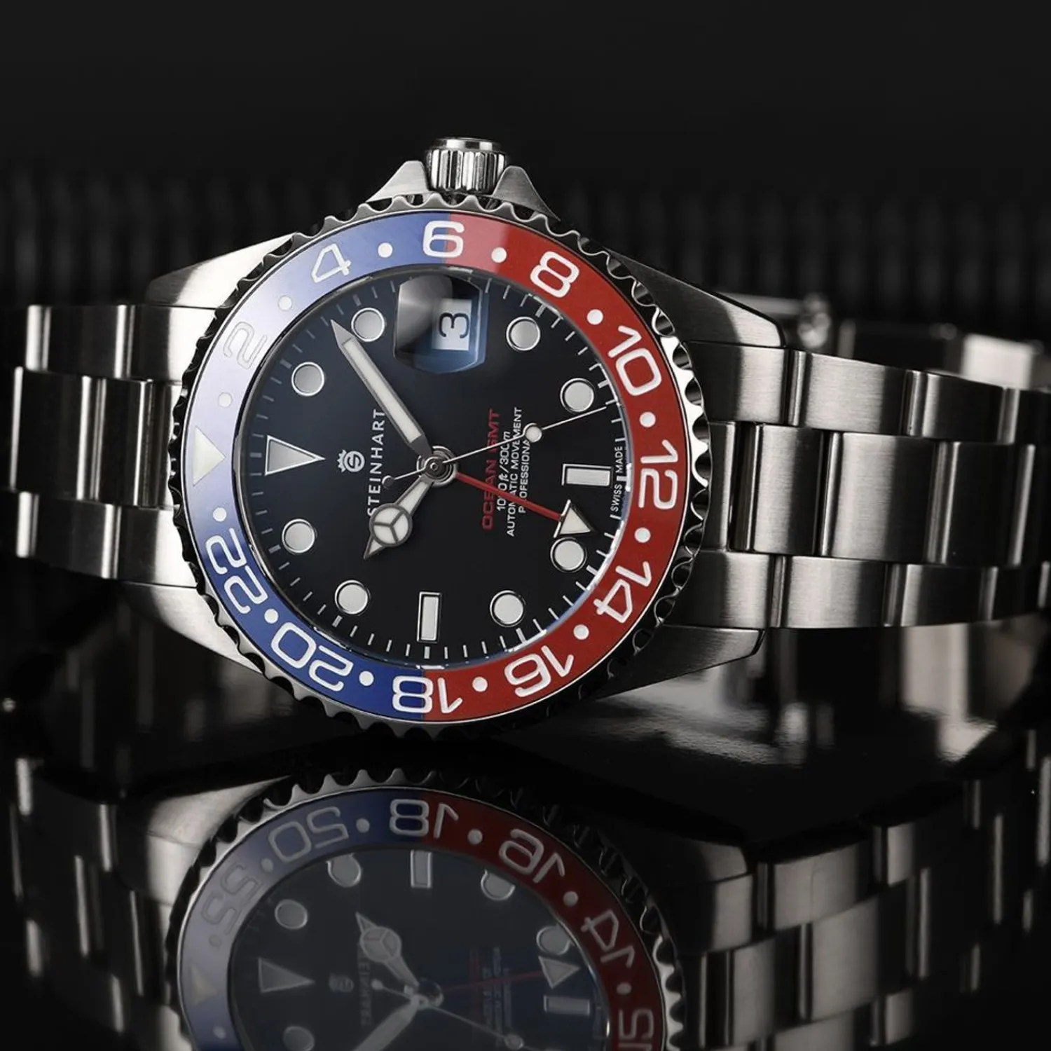 Steinhart Watches Duikhorloges 39 Mm^Ocean 39 Gmt Blauw-Rood Keramiek Duikhorloge
