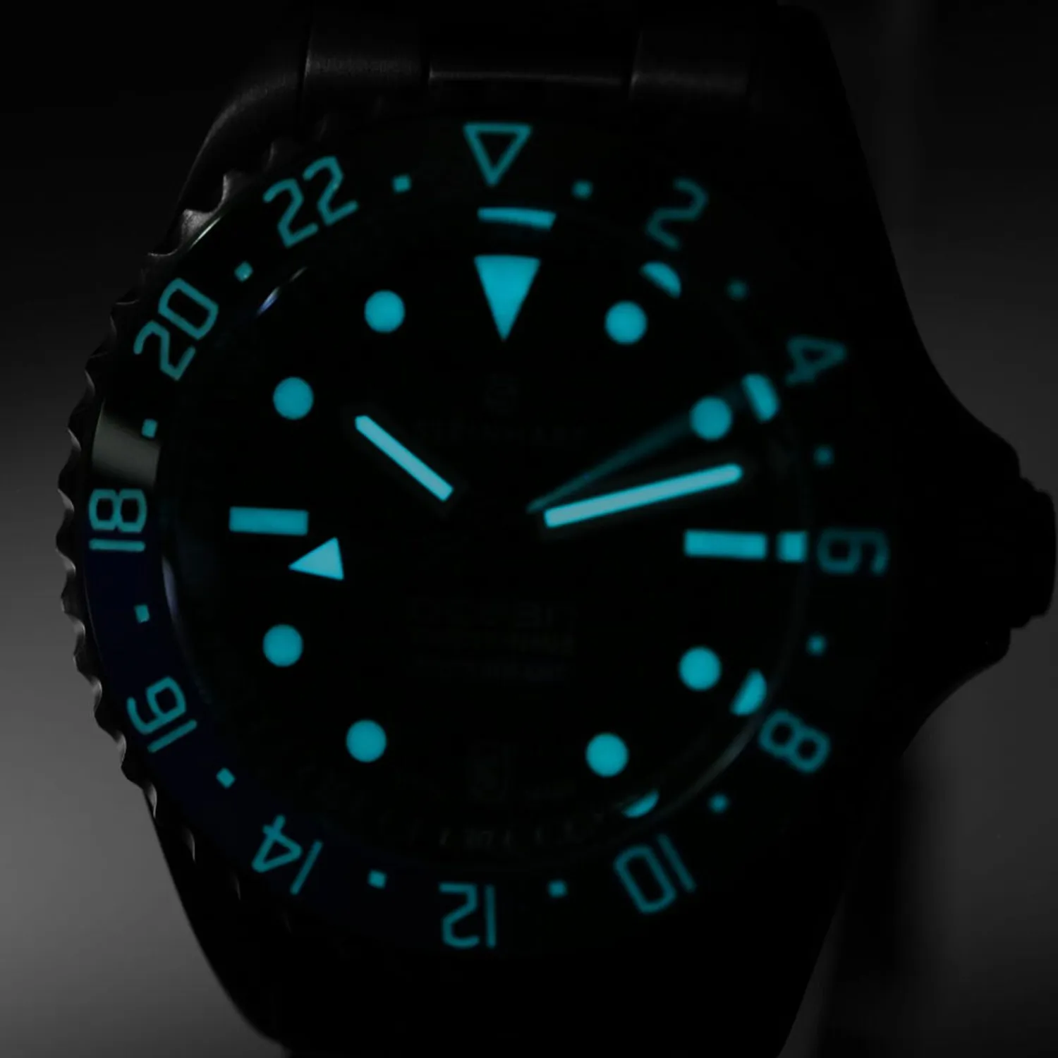 Steinhart Watches Premium Lijn^Ocean 39 Gmt Titan Premium Keramiek