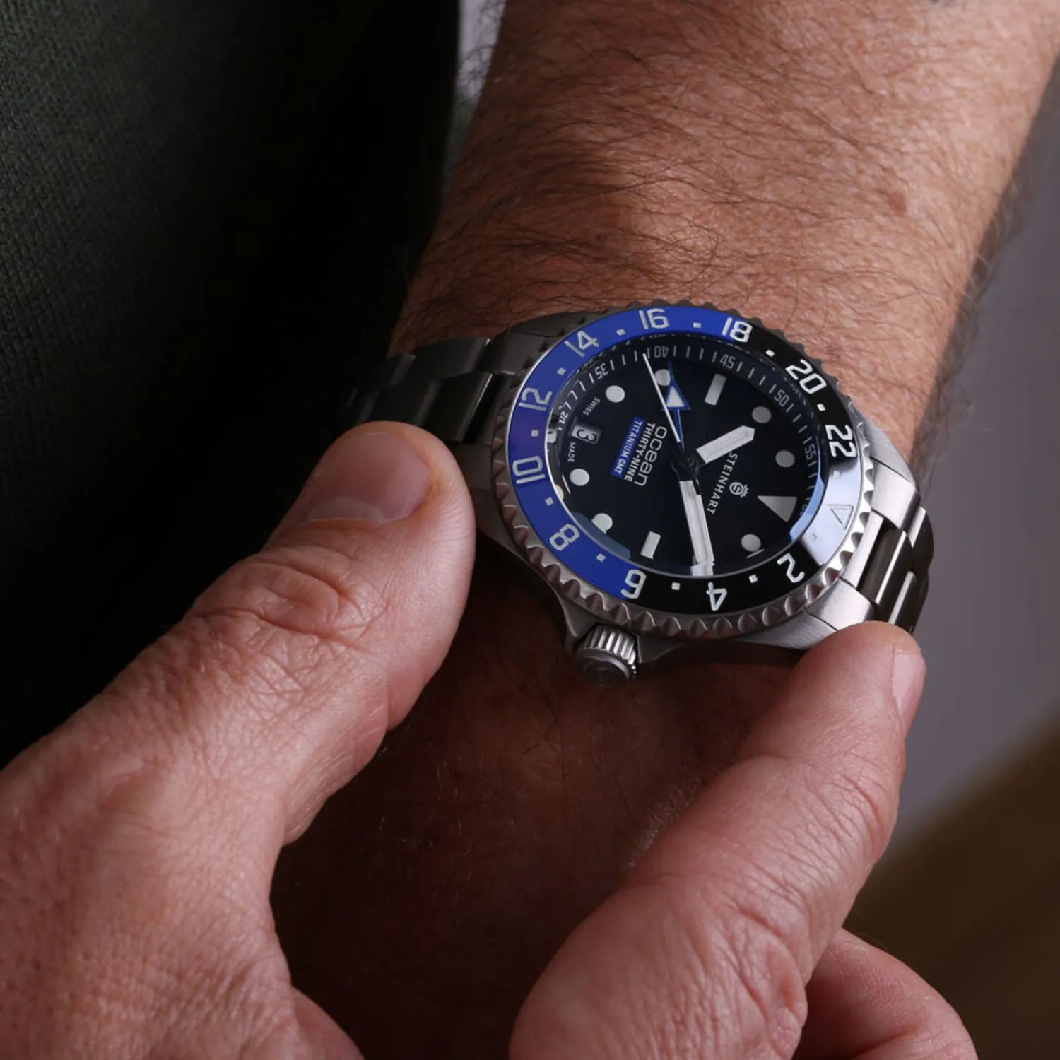 Steinhart Watches Premium Lijn^Ocean 39 Gmt Titan Premium Keramiek