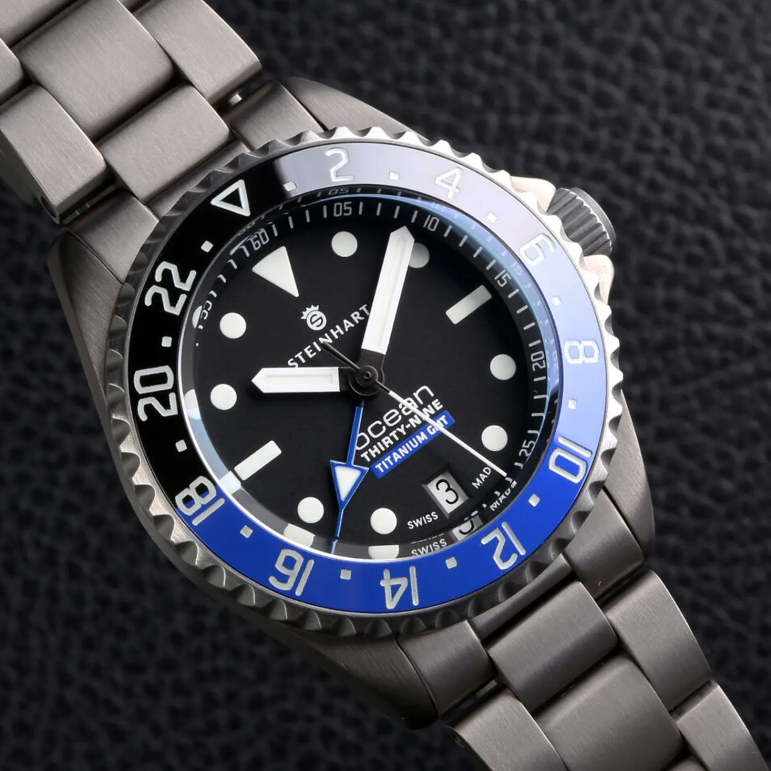 Steinhart Watches Premium Lijn^Ocean 39 Gmt Titan Premium Keramiek