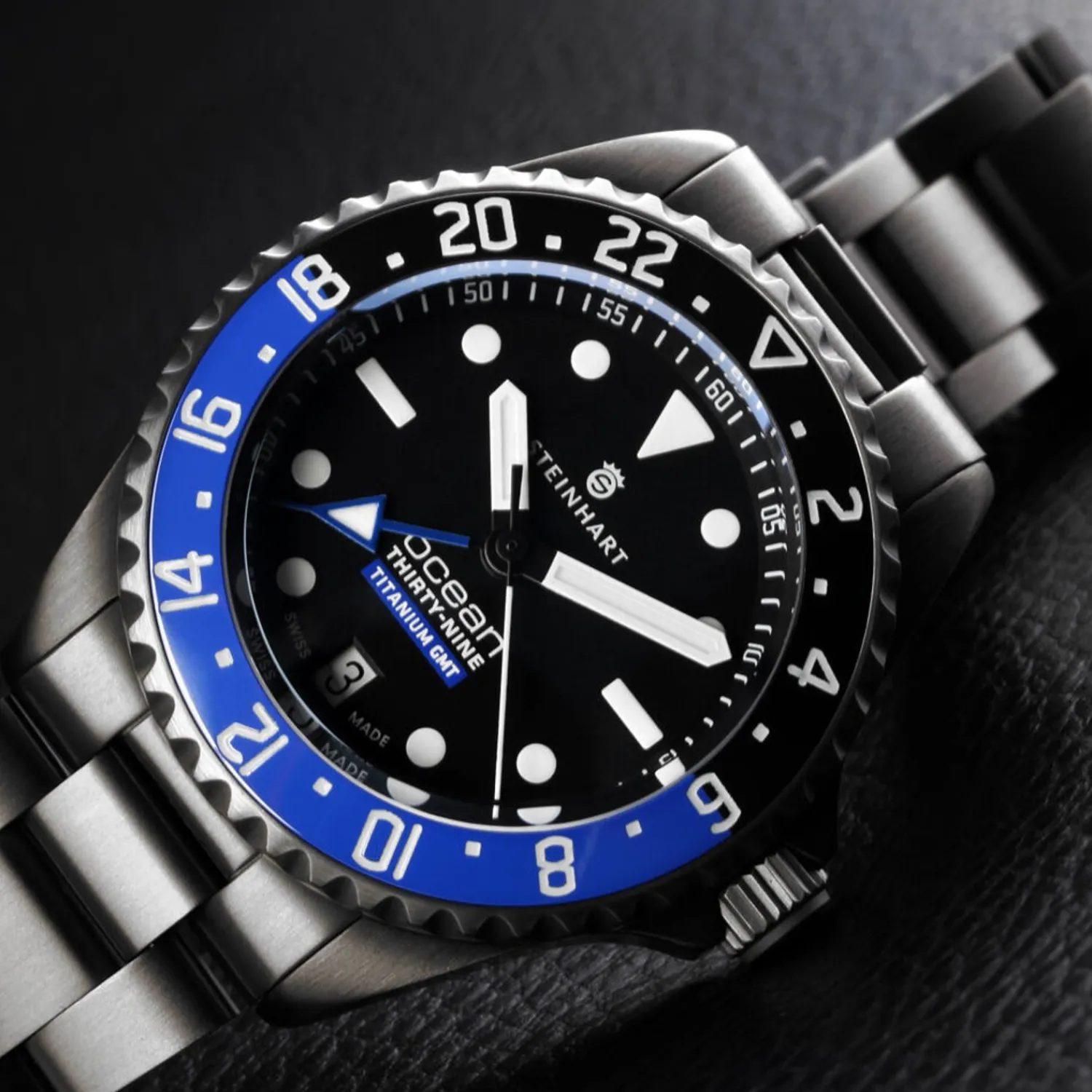Steinhart Watches Premium Lijn^Ocean 39 Gmt Titan Premium Keramiek