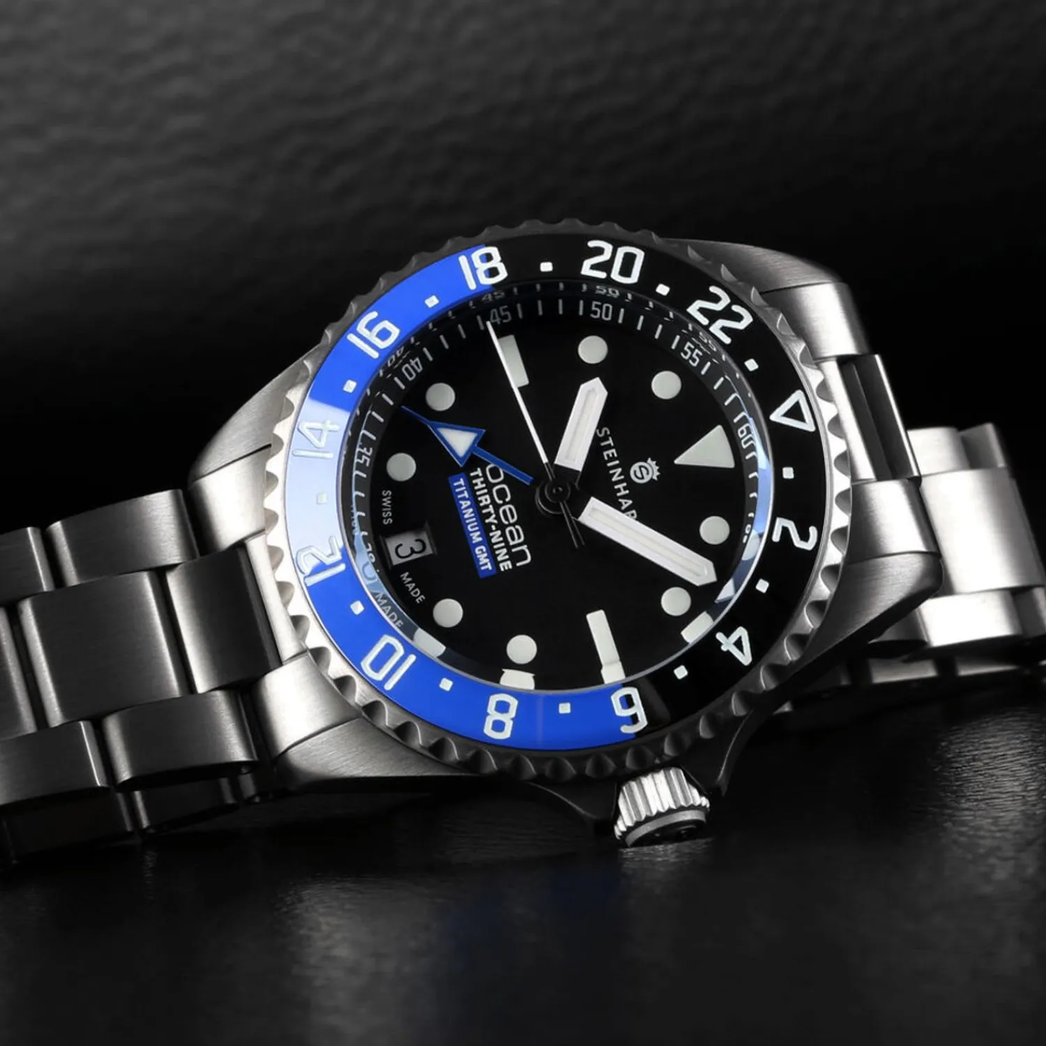 Steinhart Watches Premium Lijn^Ocean 39 Gmt Titan Premium Keramiek