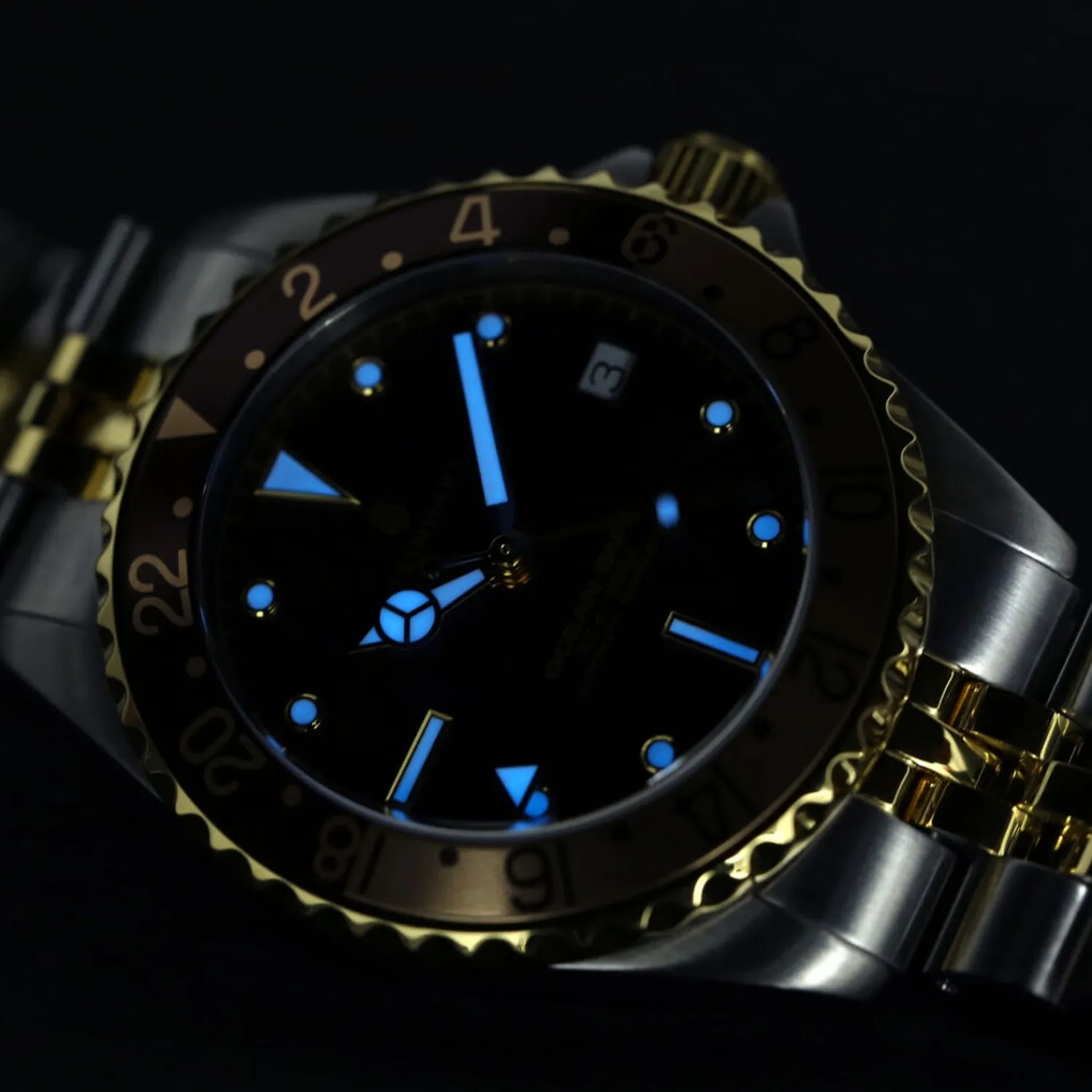 Steinhart Watches Duikhorloges 39 Mm^Ocean 39 Gmt.2 Tweekleurig Chocoladekleurig Duikhorloge