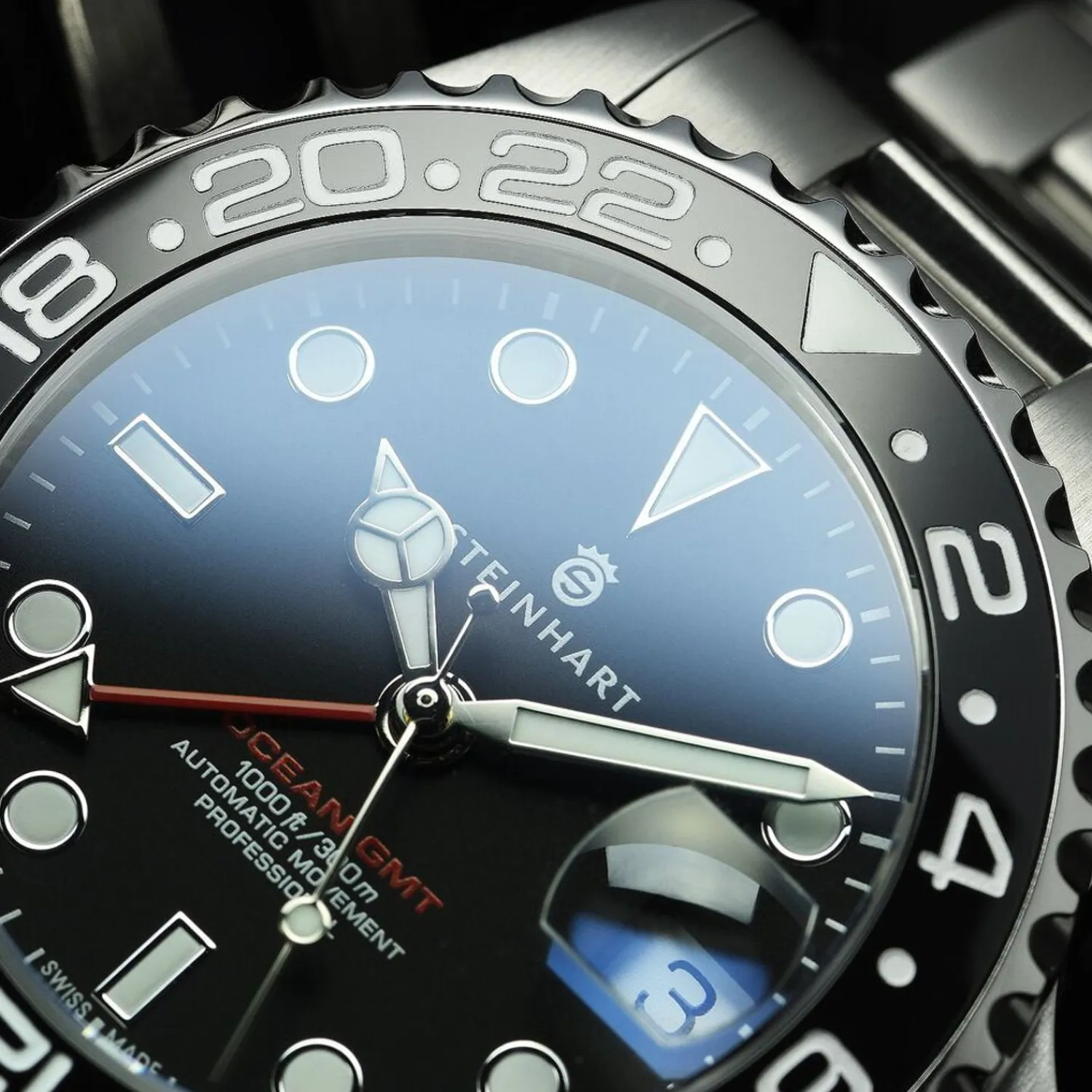 Steinhart Watches Duikhorloges 39 Mm^Ocean 39 Gmt Zwart Keramiek Duikhorloge