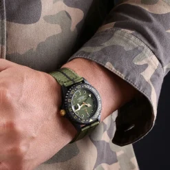 Steinhart Watches Duikhorloges 39 Mm^Ocean 39 Gmt Zwart Militair Kaki Duikhorloge