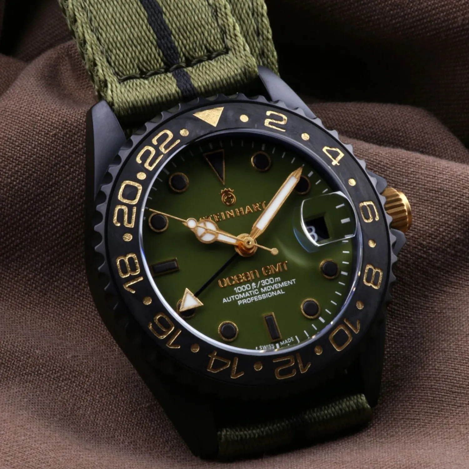 Steinhart Watches Duikhorloges 39 Mm^Ocean 39 Gmt Zwart Militair Kaki Duikhorloge