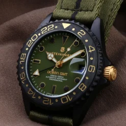 Steinhart Watches Duikhorloges 39 Mm^Ocean 39 Gmt Zwart Militair Kaki Duikhorloge