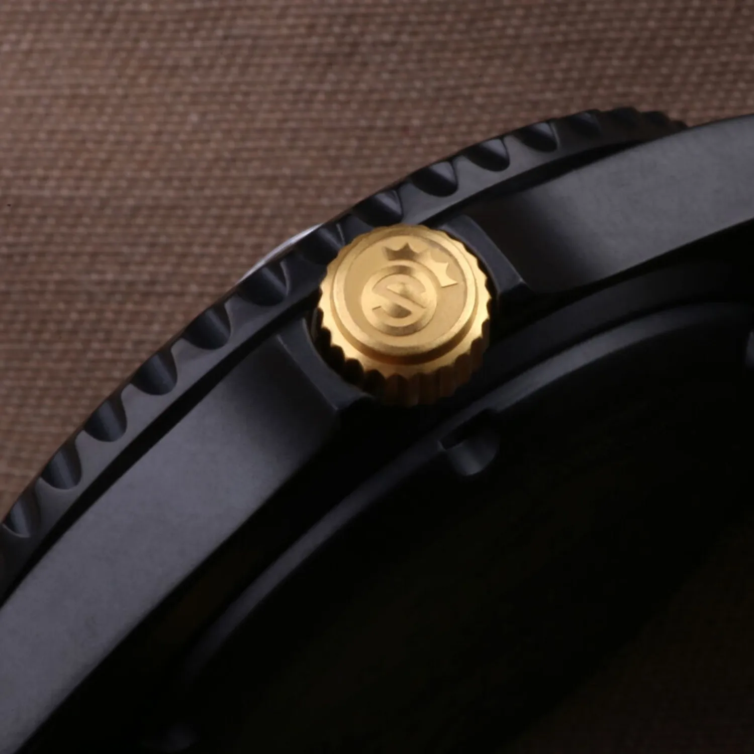 Steinhart Watches Duikhorloges 39 Mm^Ocean 39 Gmt Zwart Militair Kaki Duikhorloge