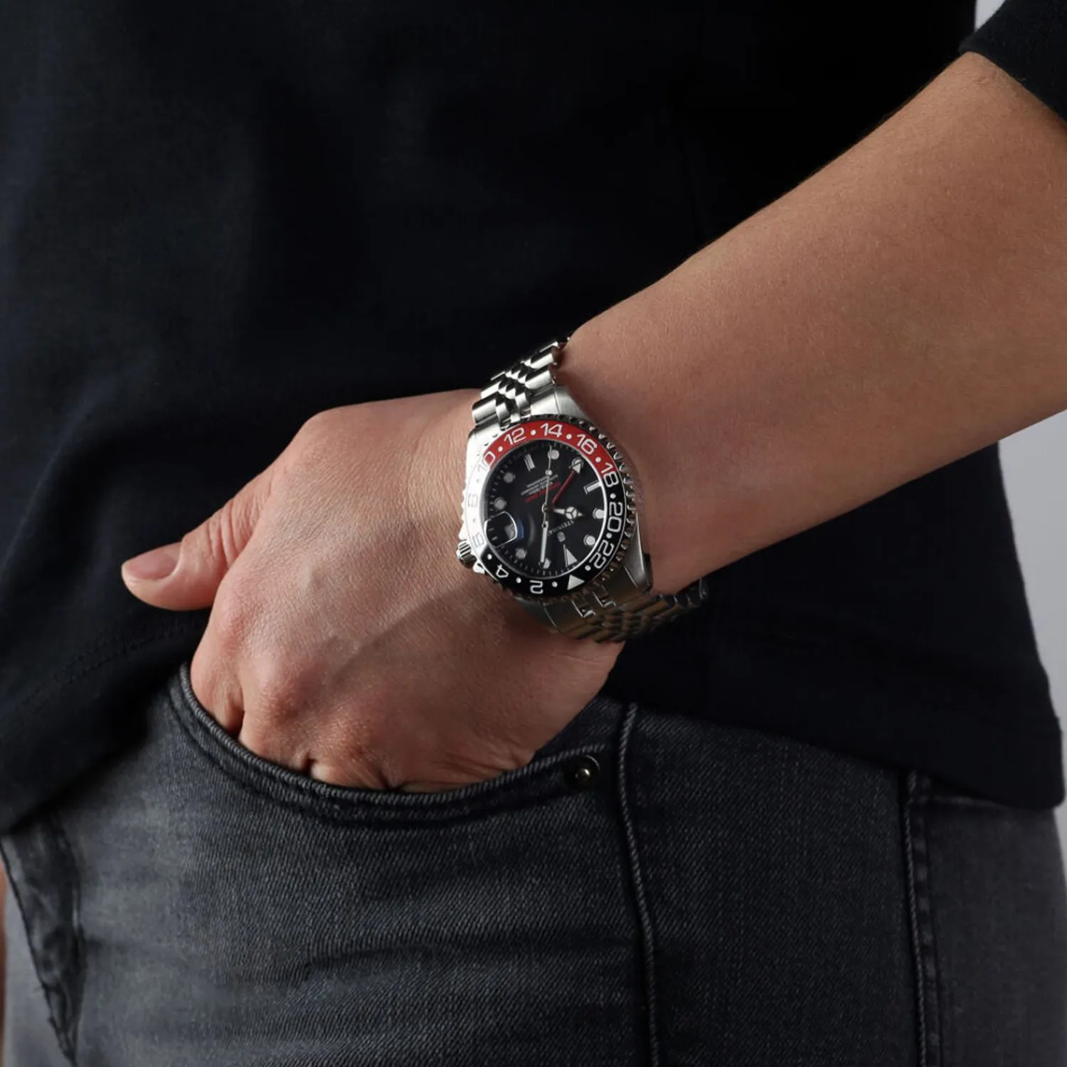 Steinhart Watches Duikhorloges 39 Mm^Ocean 39 Gmt.2 Zwart-Rood Keramiek Duikhorloge