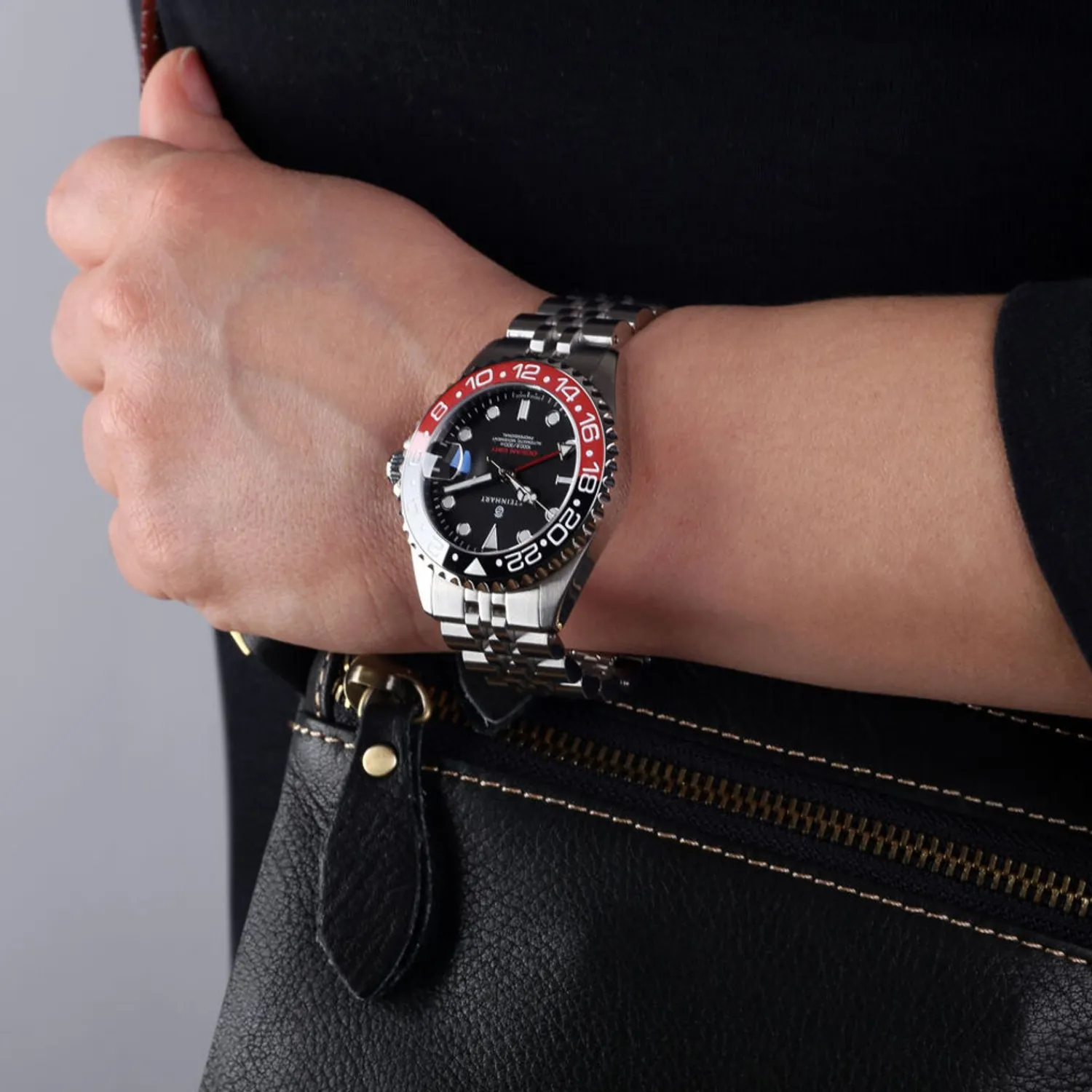 Steinhart Watches Duikhorloges 39 Mm^Ocean 39 Gmt.2 Zwart-Rood Keramiek Duikhorloge