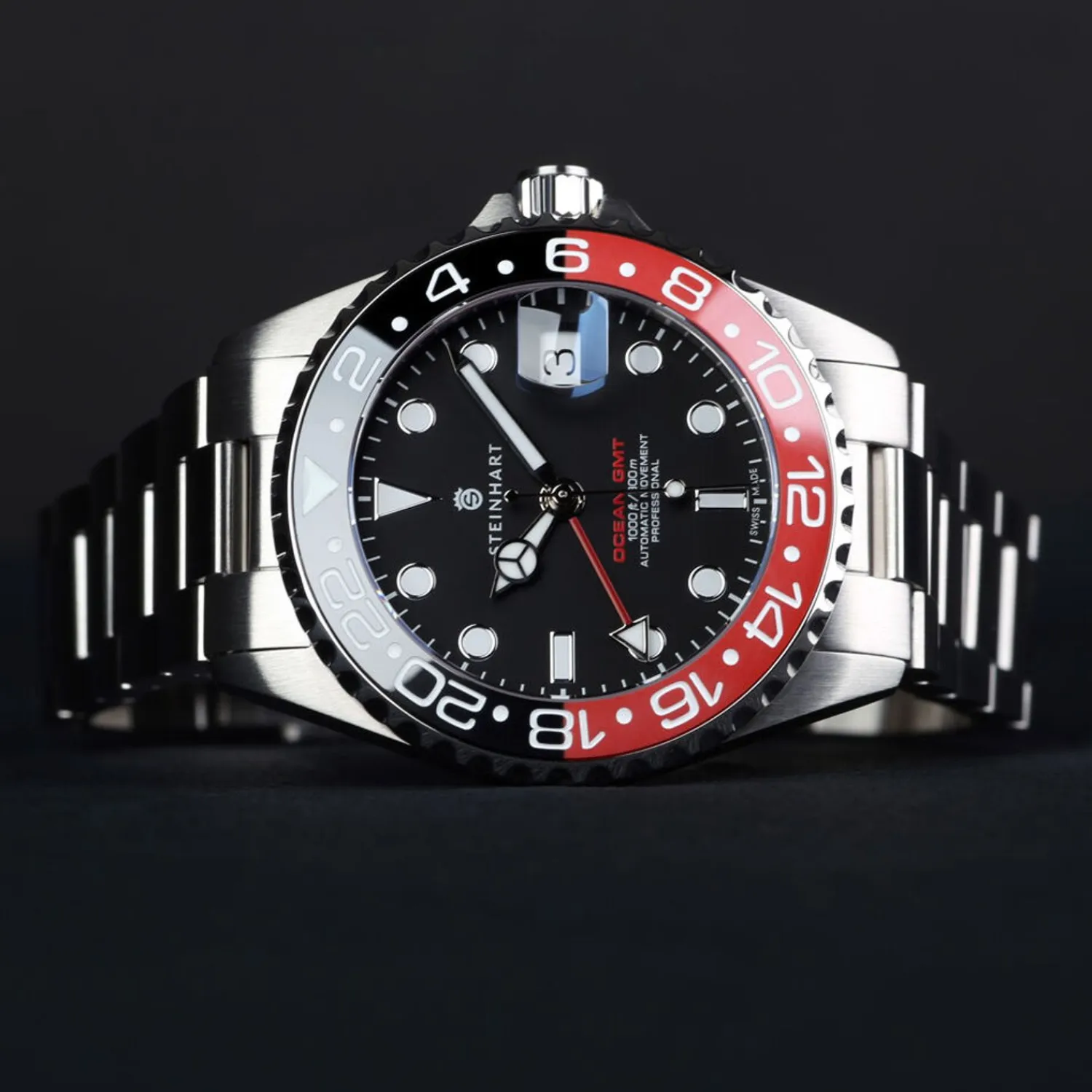 Steinhart Watches Duikhorloges 39 Mm^Ocean 39 Gmt Zwart-Rood Keramiek Duikhorloge