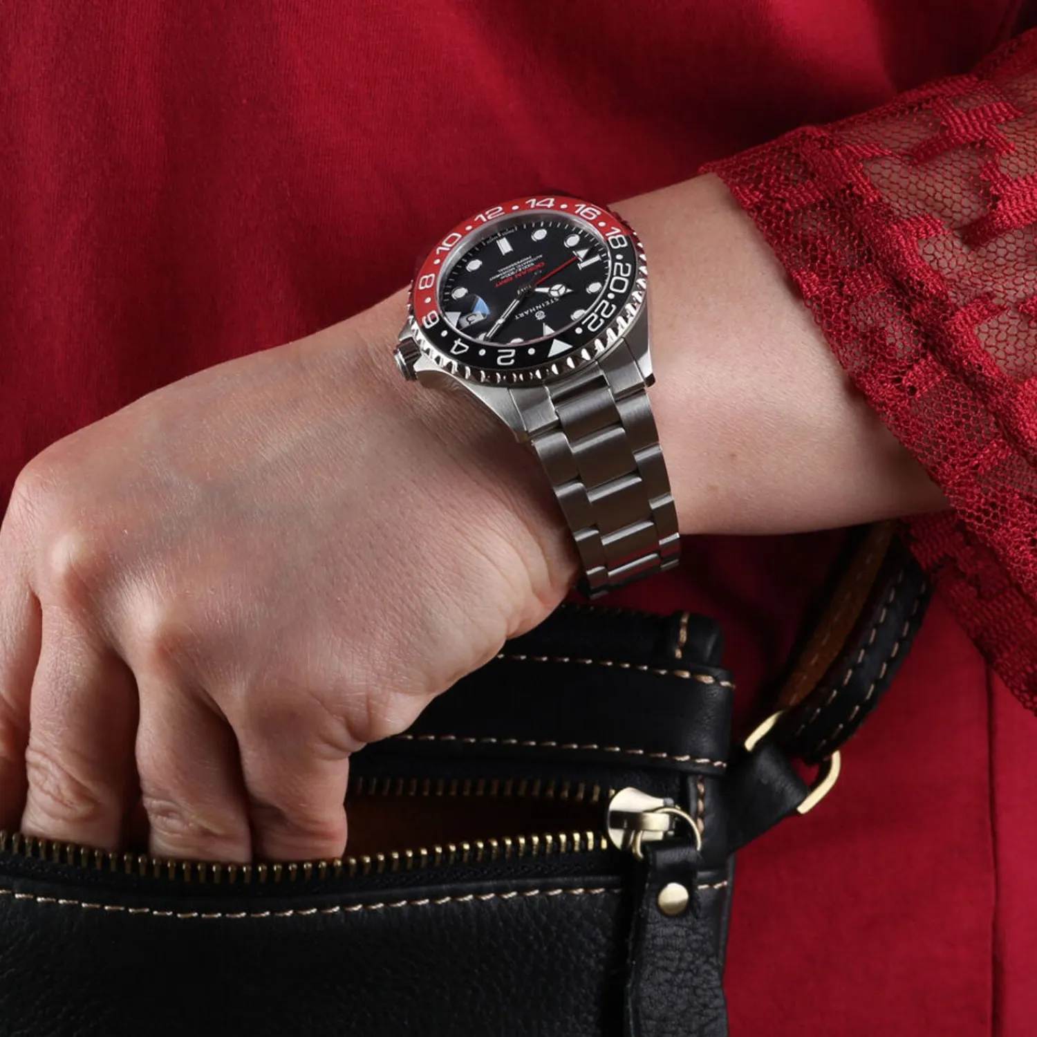 Steinhart Watches Duikhorloges 39 Mm^Ocean 39 Gmt Zwart-Rood Keramiek Duikhorloge