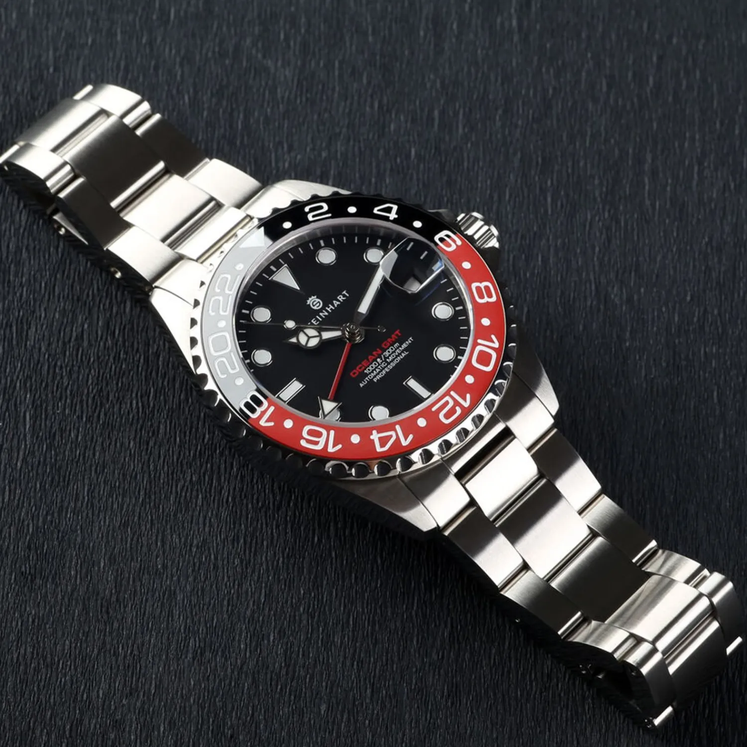 Steinhart Watches Duikhorloges 39 Mm^Ocean 39 Gmt Zwart-Rood Keramiek Duikhorloge