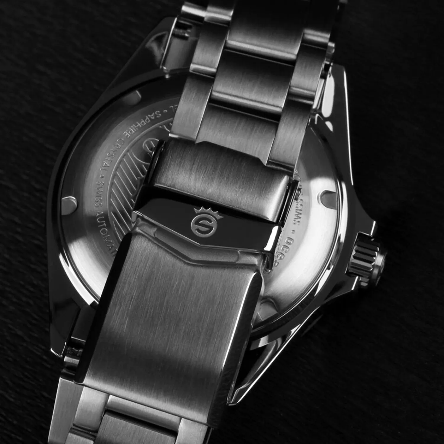 Steinhart Watches Duikhorloges 39 Mm^Ocean 39 Gmt Zwart-Rood Keramiek Duikhorloge