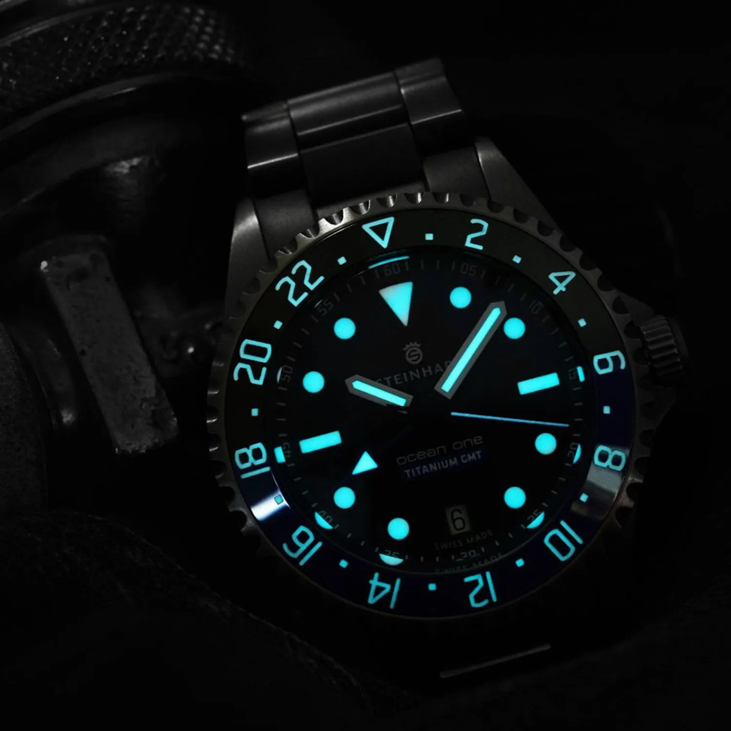 Steinhart Watches Premium Lijn^Ocean One Gmt Titan Premium Keramiek