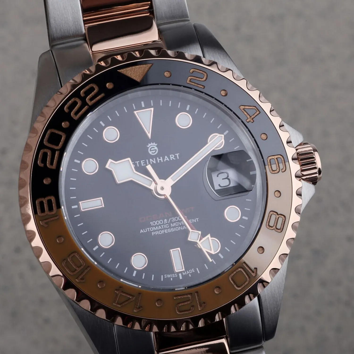 Steinhart Watches Duikhorloges 42 Mm^Ocean One Gmt Tweekleurig Zwart/Kaki Duikhorloge