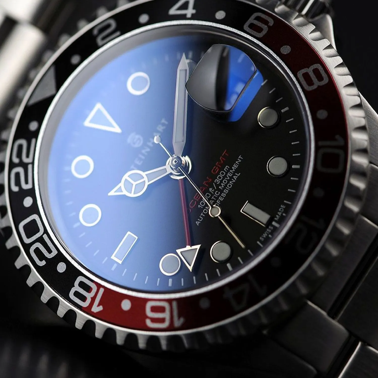 Steinhart Watches Duikhorloges 42 Mm^Ocean One Gmt Zwart-Rood Duikhorloge