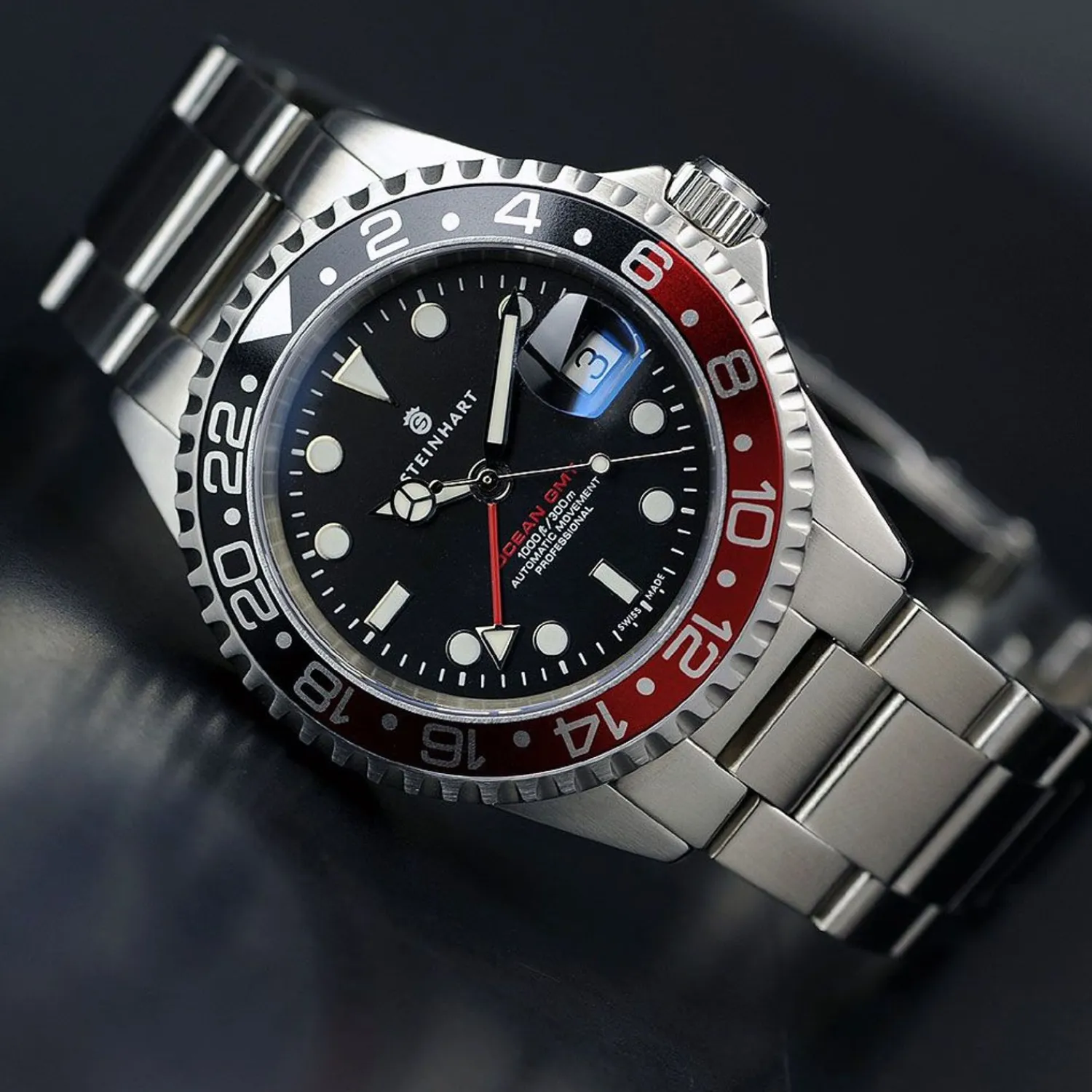 Steinhart Watches Duikhorloges 42 Mm^Ocean One Gmt Zwart-Rood Duikhorloge