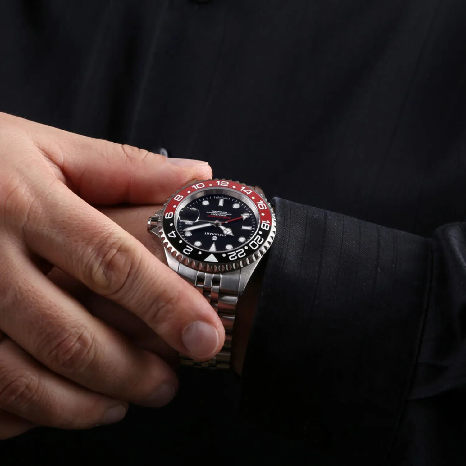 Steinhart Watches Duikhorloges 42 Mm^Ocean One Gmt Zwart-Rood. 2 Keramisch Duikhorloge
