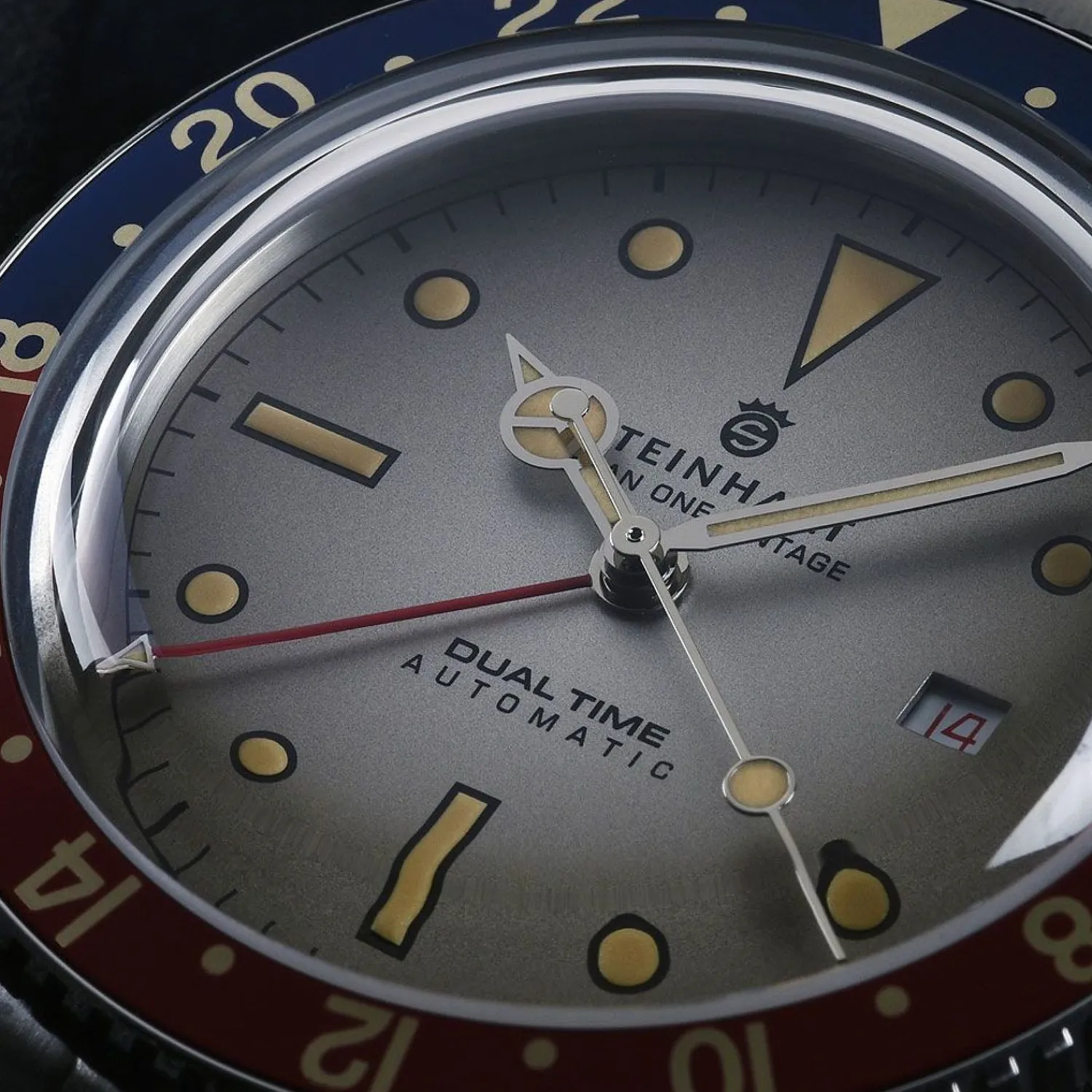 Steinhart Watches Duikhorloges 42 Mm^Ocean One Vintage Dual-Time Premium Duikhorloge