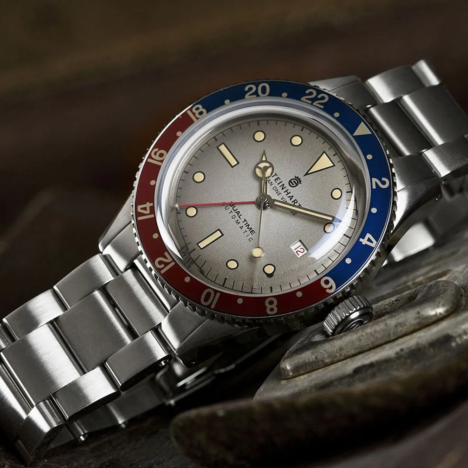 Steinhart Watches Duikhorloges 42 Mm^Ocean One Vintage Dual-Time Premium Duikhorloge