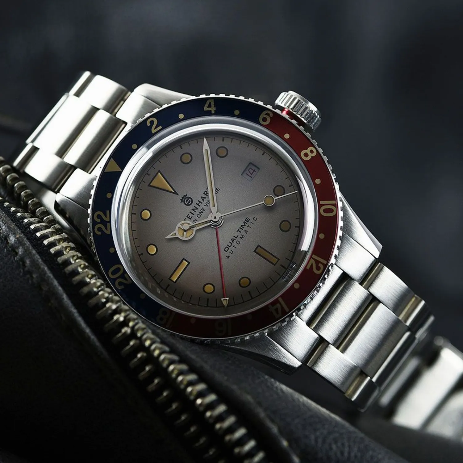 Steinhart Watches Duikhorloges 42 Mm^Ocean One Vintage Dual-Time Premium Duikhorloge