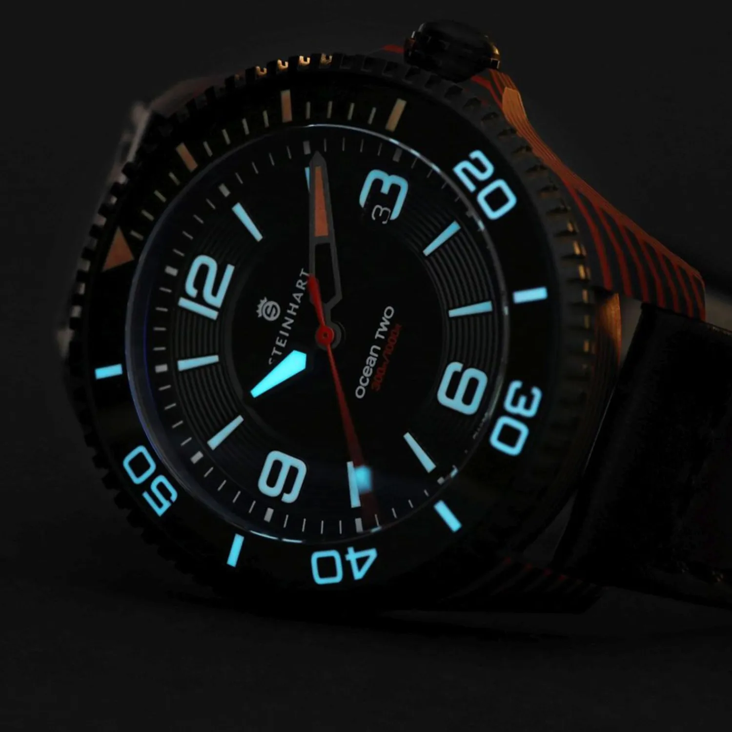 Steinhart Watches Duikhorloges 42 Mm^Ocean 2 Premium Carbon Rood Duikhorloge