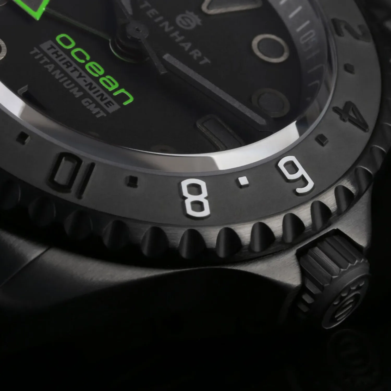 Steinhart Watches Premium Lijn^Ocean 39 Titanium Gmt Phantom Groen