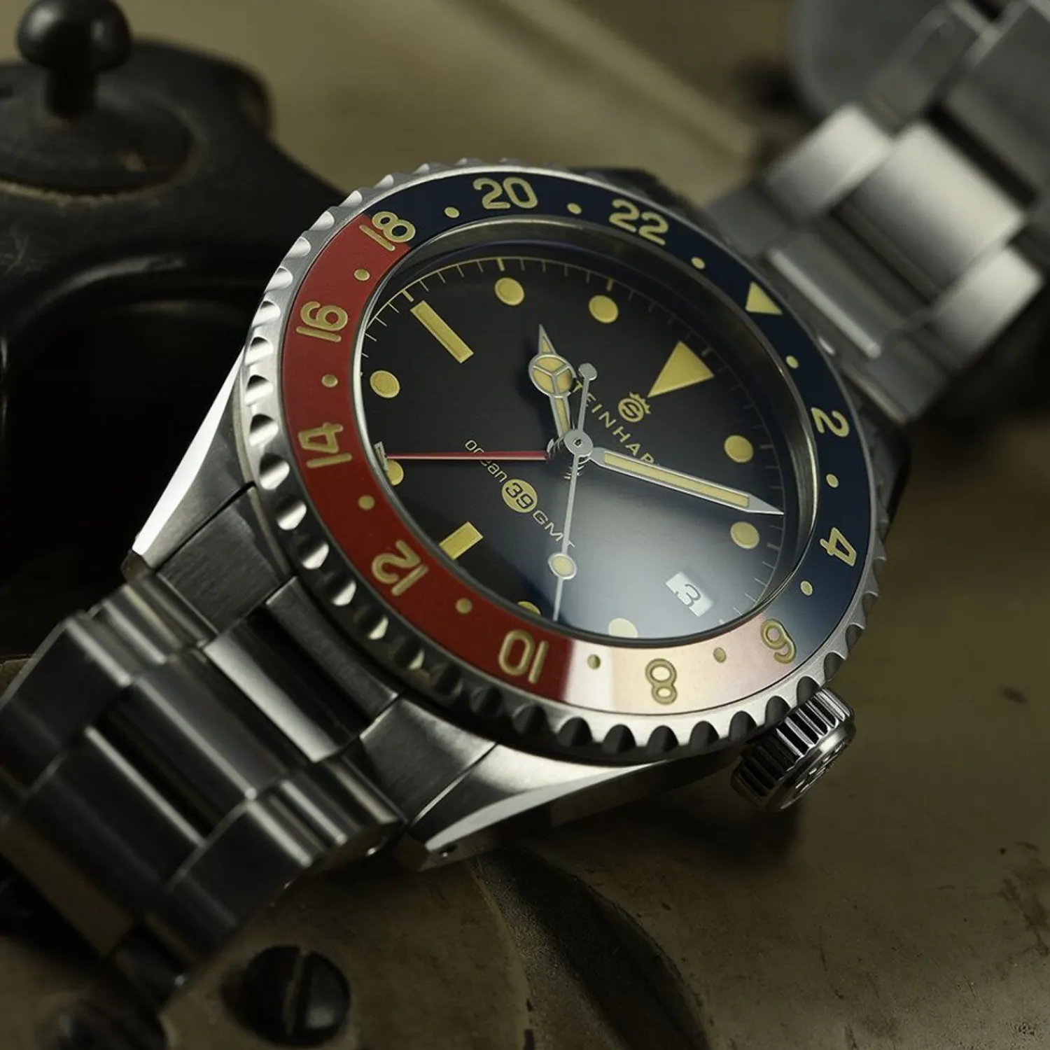 Steinhart Watches Duikhorloges 39 Mm^Ocean 39 Vintage Gmt Premium Blauw-Rood Keramiek Duikhorloge