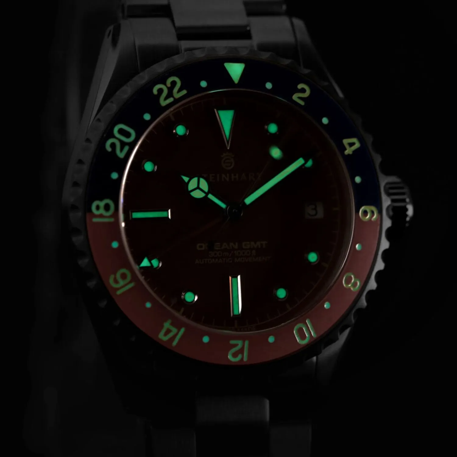 Steinhart Watches Duikhorloges 39 Mm^Ocean 39 Vintage Gmt Premium Rood Keramiek Duikhorloge