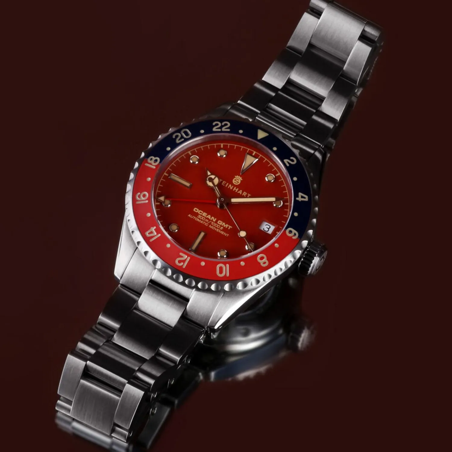 Steinhart Watches Duikhorloges 39 Mm^Ocean 39 Vintage Gmt Premium Rood Keramiek Duikhorloge