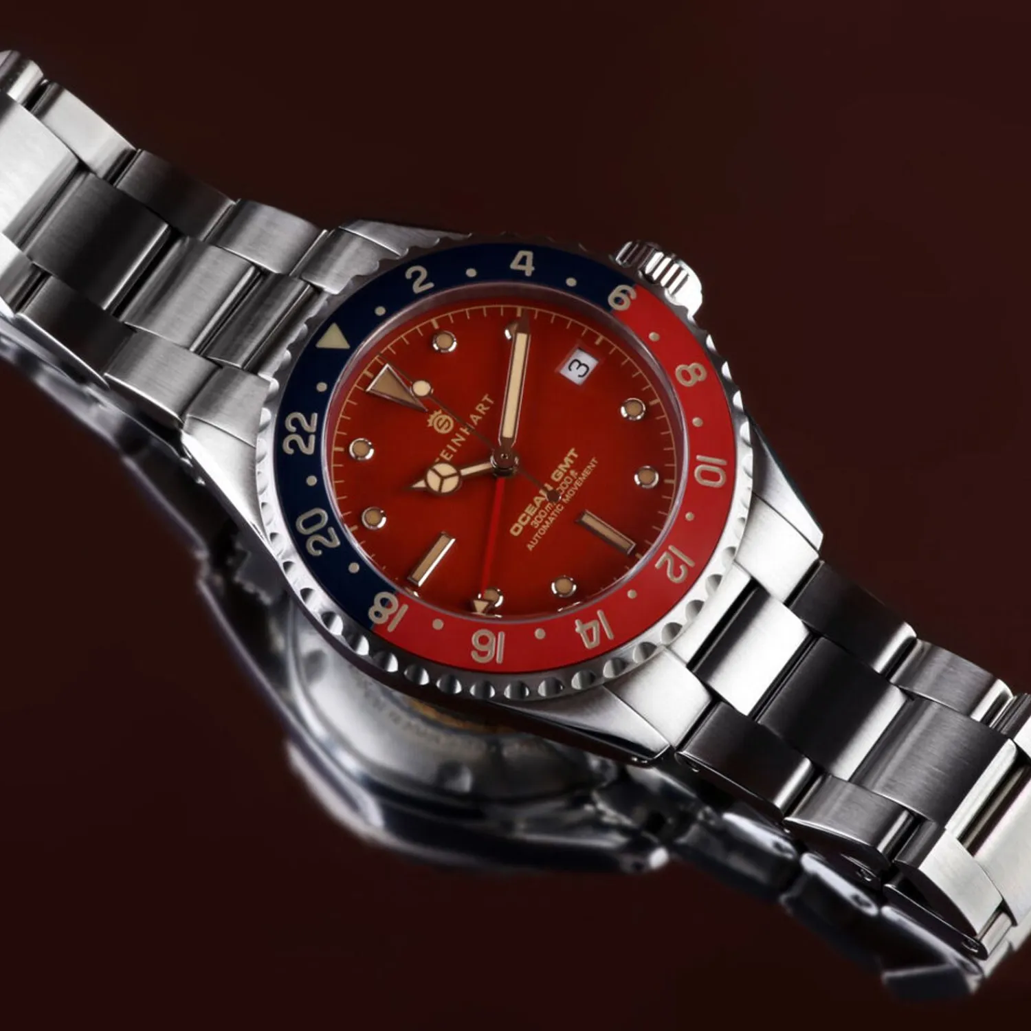 Steinhart Watches Duikhorloges 39 Mm^Ocean 39 Vintage Gmt Premium Rood Keramiek Duikhorloge