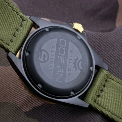 Steinhart Watches Duikhorloges 39 Mm^Ocean 39 Zwart Militair Camouflageduikhorloge