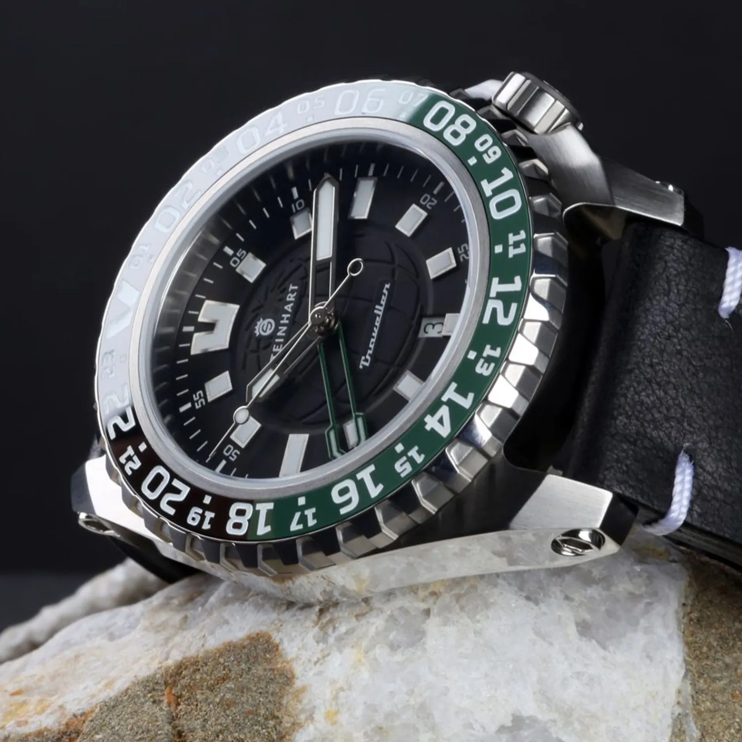 Steinhart Watches Duikhorloges 44 Mm^Traveller Gmt Groen Duikhorloge